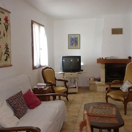 Pontevès Vacances En Provence מראה חיצוני תמונה